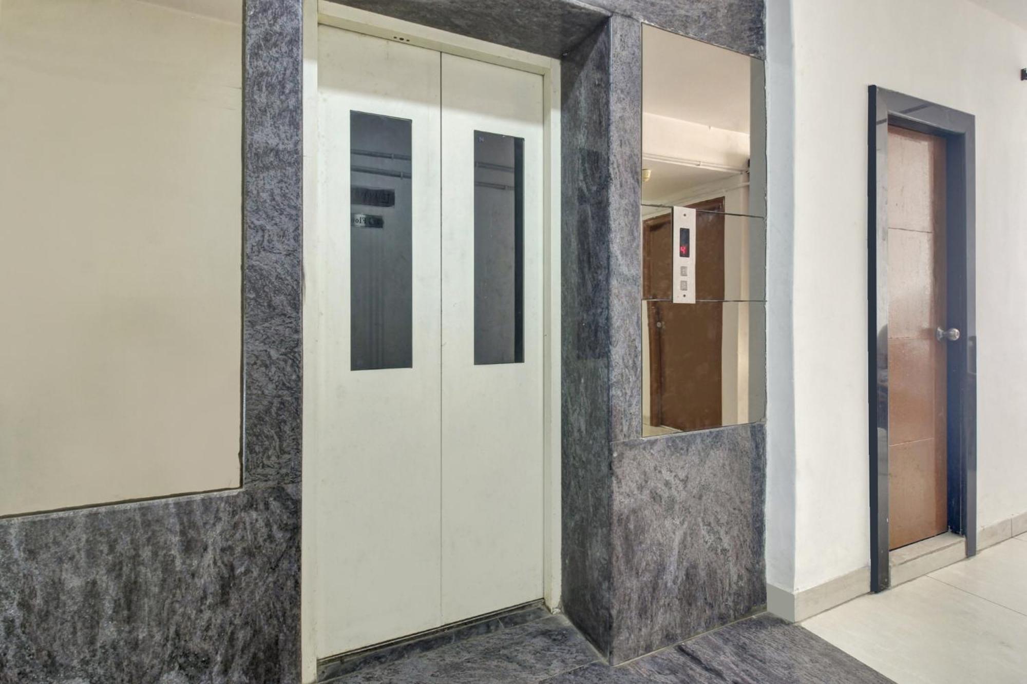 Hotel Collection O Sai Krupa Hyderabad Exterior foto