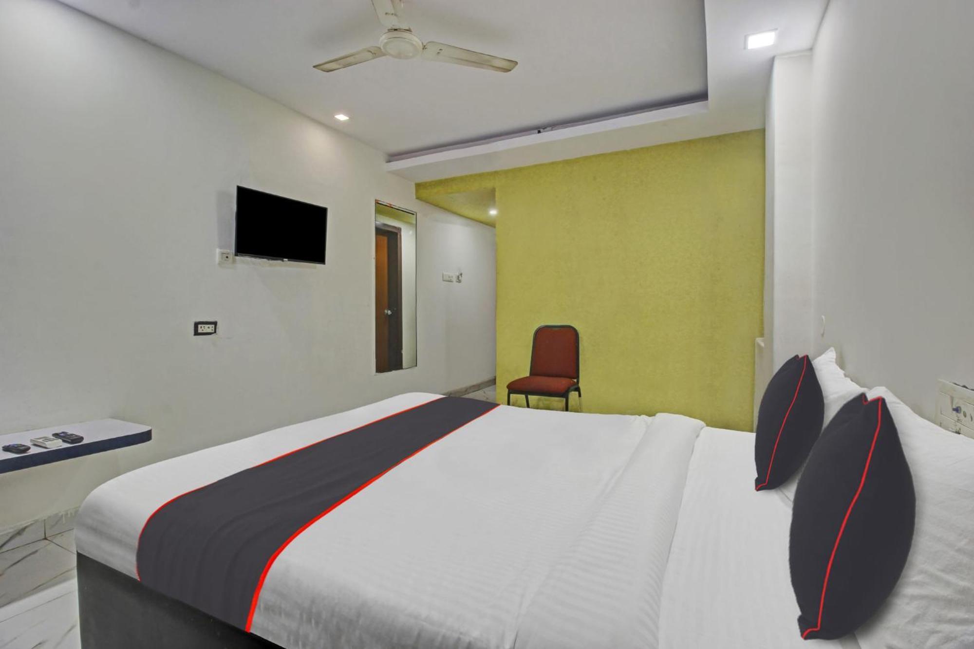 Hotel Collection O Sai Krupa Hyderabad Exterior foto