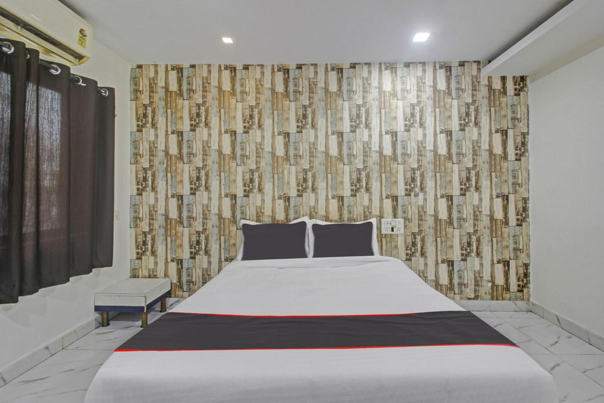 Hotel Collection O Sai Krupa Hyderabad Exterior foto